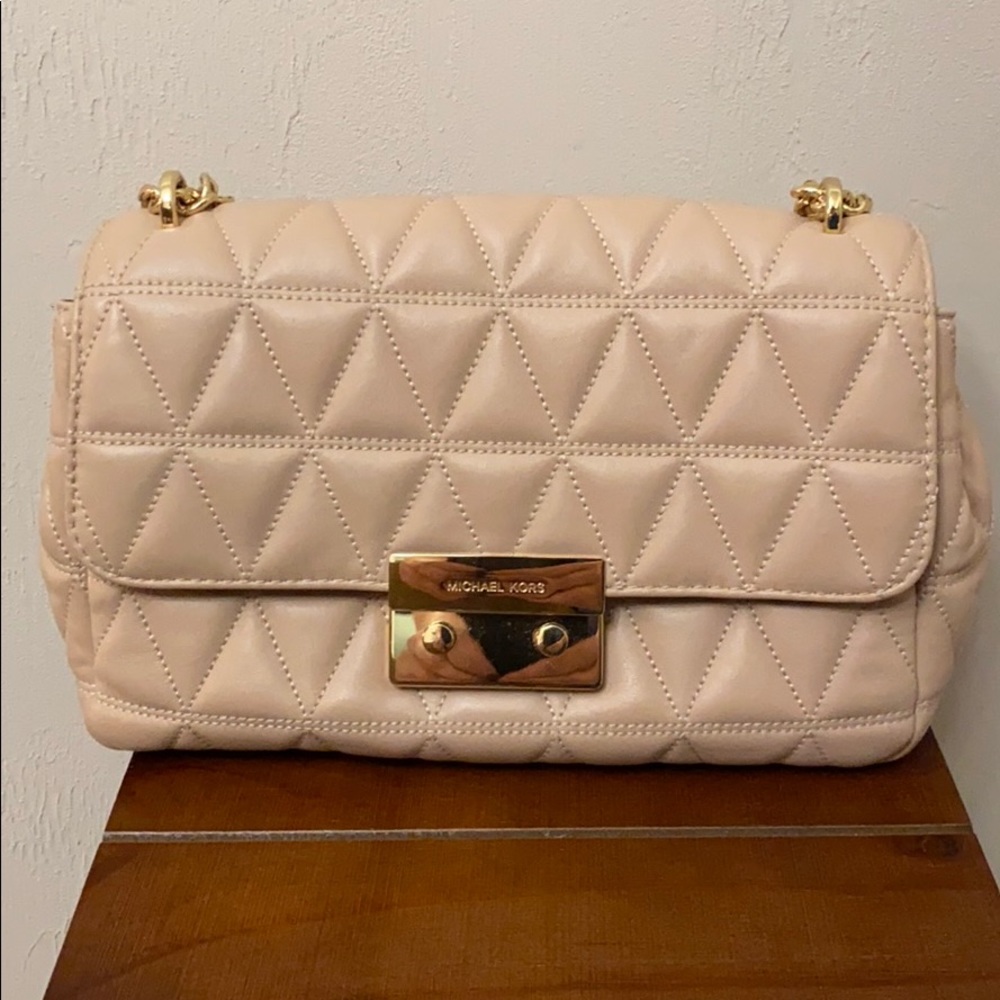 Michael Khors Chain Shoulder Bag